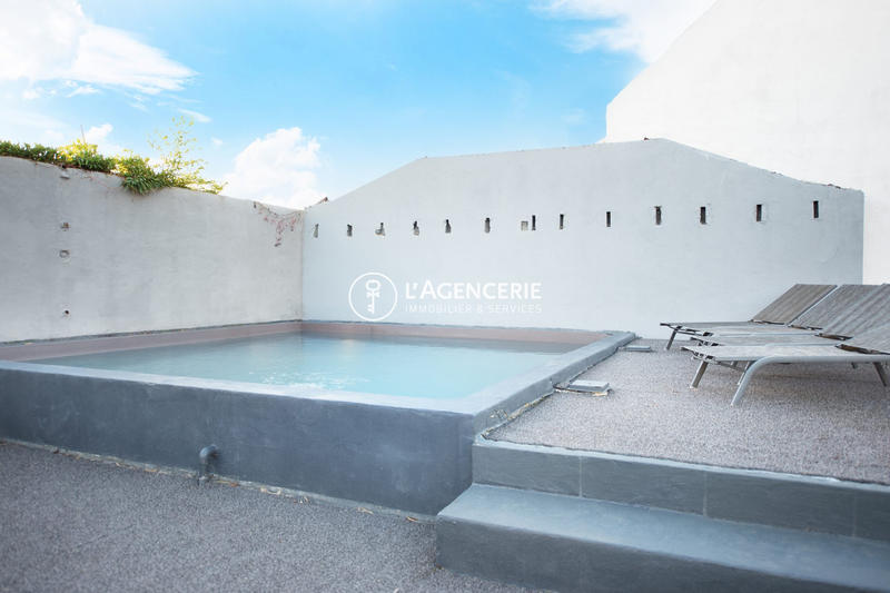 Maison - 321 m² - 6 pièces