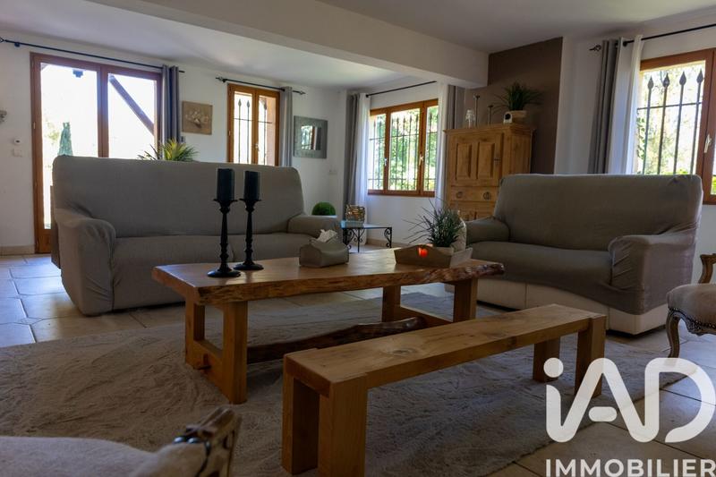 Maison - 423 m² - 13 pièces