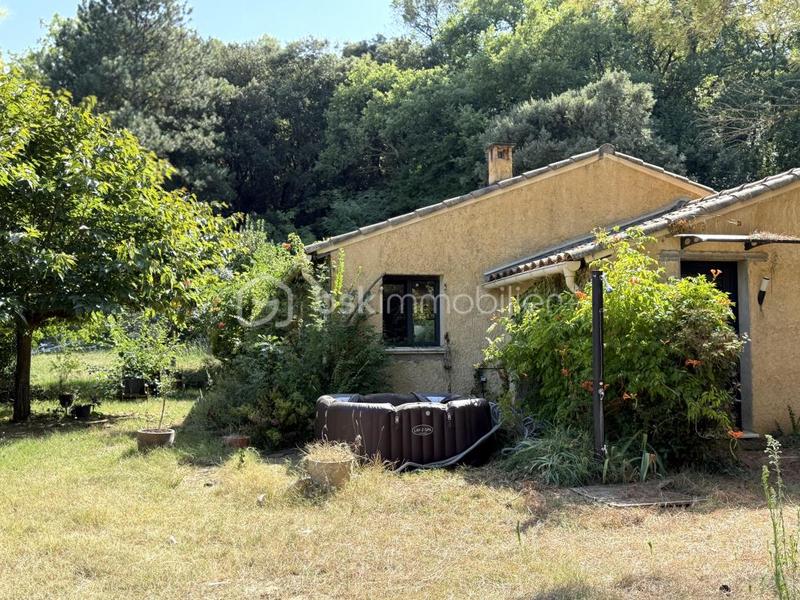 Maison traditionnelle - 93 m² - 3 pièces