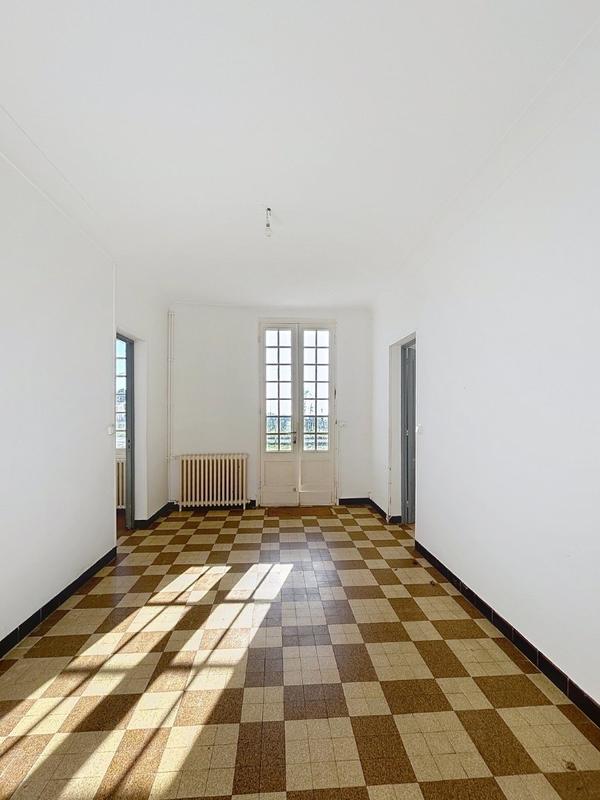 Maison - 200 m² - 8 pièces