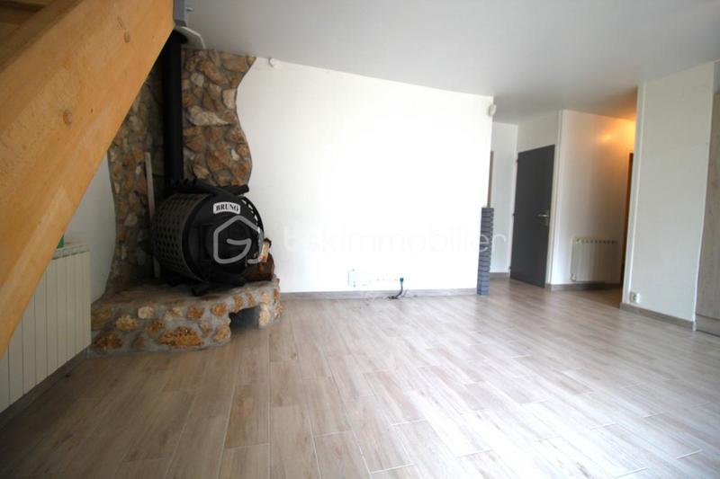 Demeure - 100 m² - 5 pièces