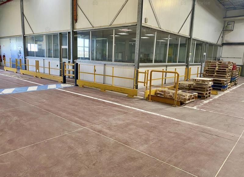 Entrepôt - 10 000 m²