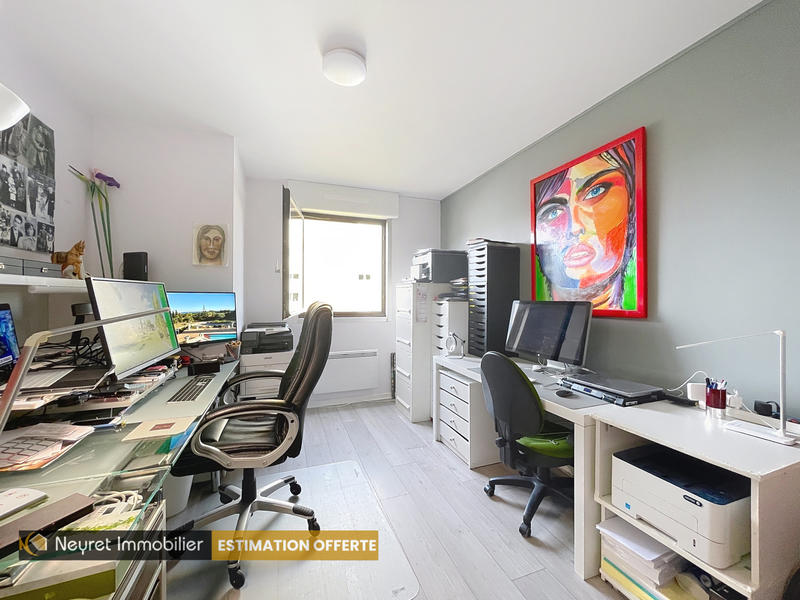 Appartement - 165 m² - 6 pièces