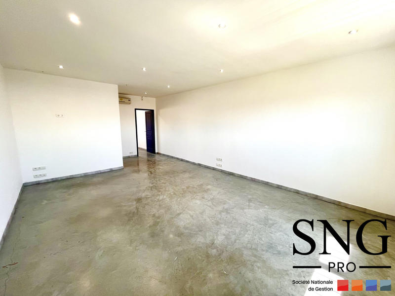 Bureau - 154 m² - 7 pièces