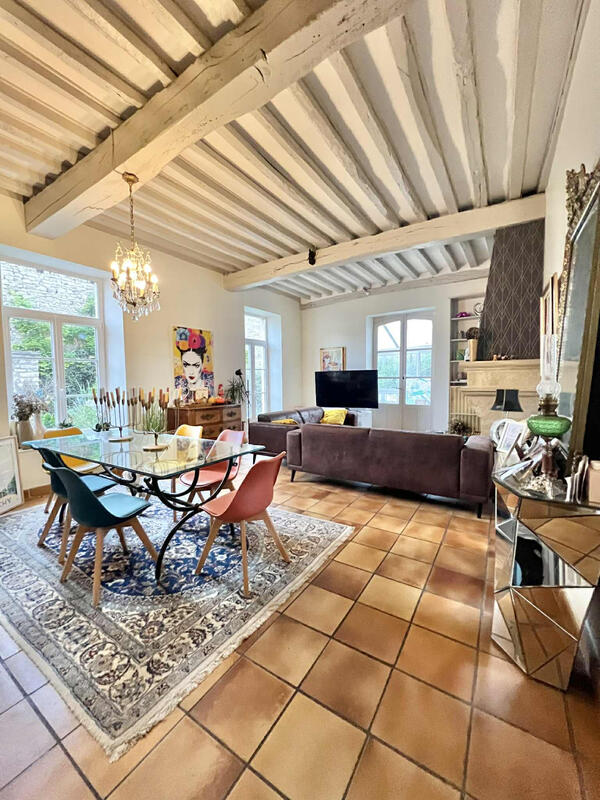 Maison - 198 m² - 8 pièces