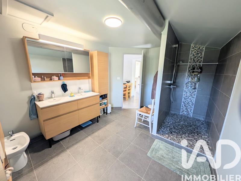 Maison - 136 m² - 4 pièces