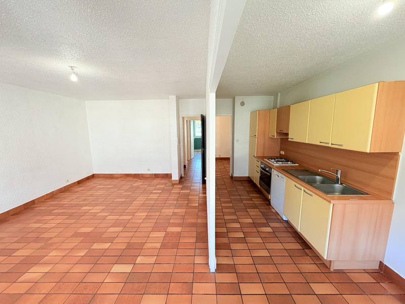 Appartement - 99 m² - 5 pièces