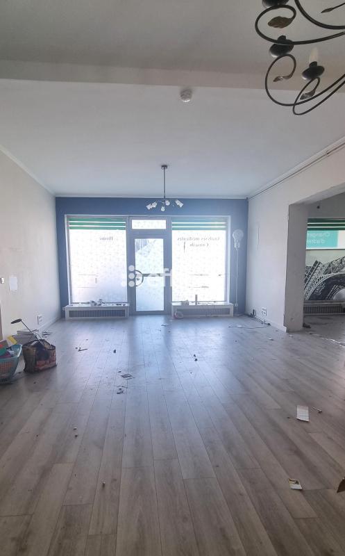 Maison - 300 m² - 10 pièces