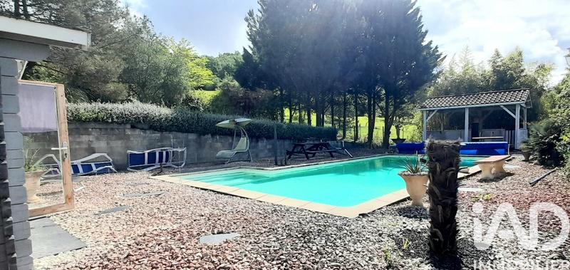 Maison - 180 m² - 7 pièces