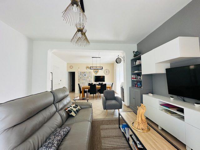 Maison ancienne - 287 m² - 10 pièces