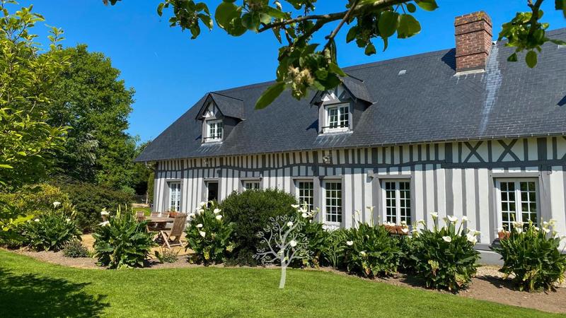 Maison - 180 m² - 5 pièces