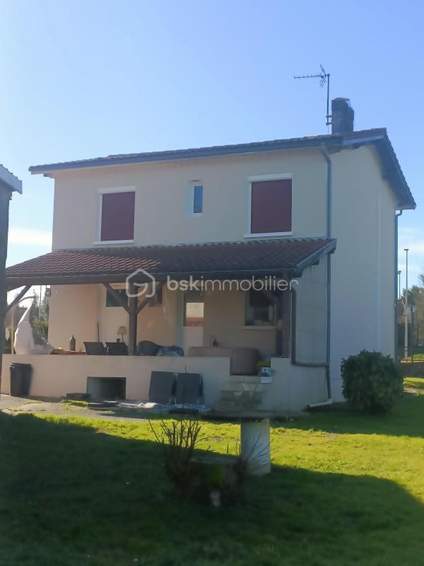 Maison - 102 m² - 6 pièces