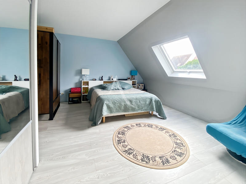 Maison - 90 m² - 5 pièces