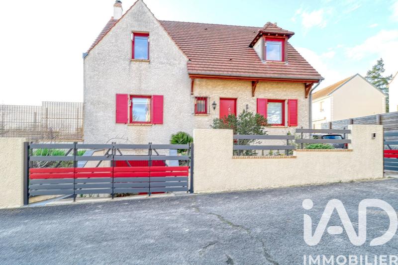Maison - 123 m² - 8 pièces