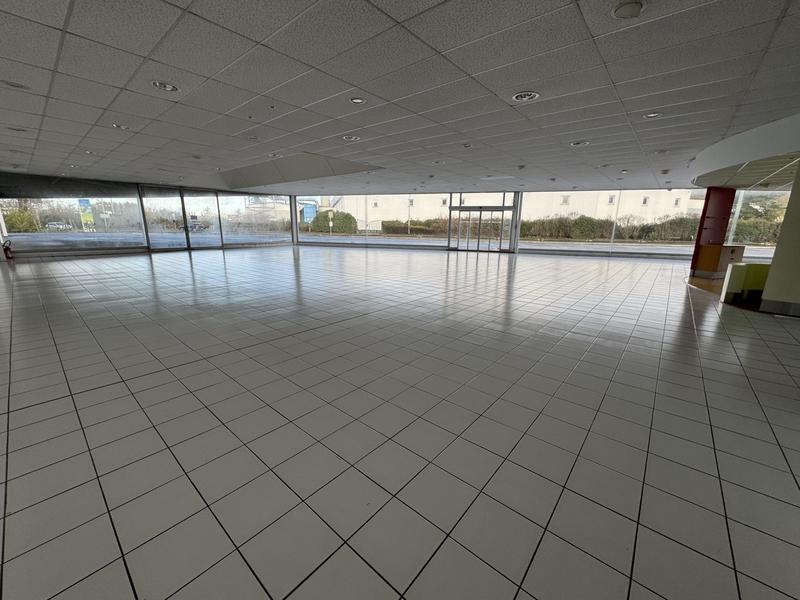 Local d'activités - 850 m²