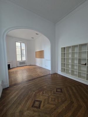 Bureau - 89 m² - 5 pièces