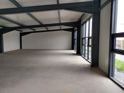 Local d'activité / Entrepôt - 592 m² - 2 pièces