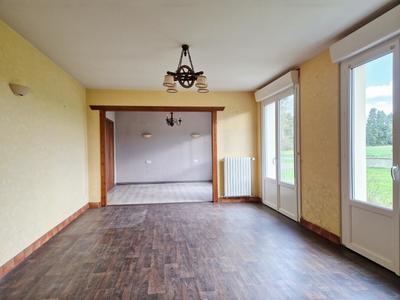 Maison - 104 m² - 5 pièces