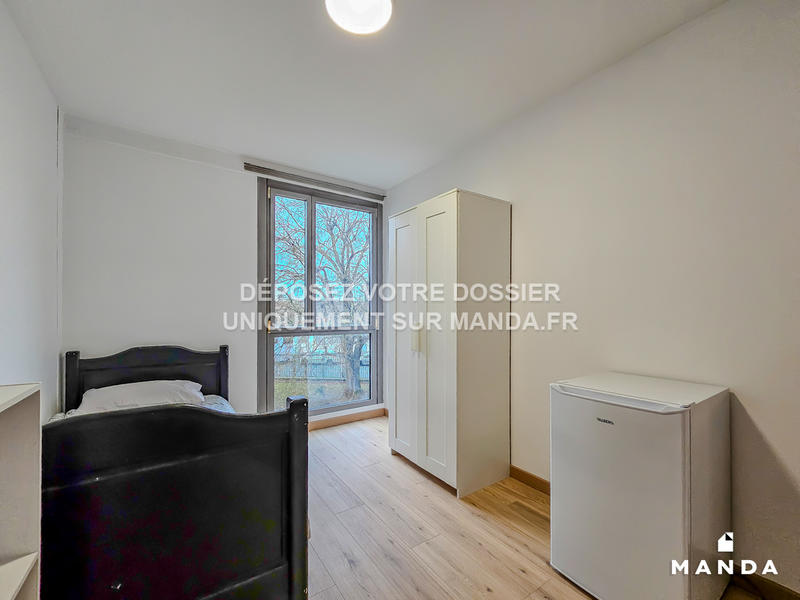 Chambre - 12 m² - 4 pièces
