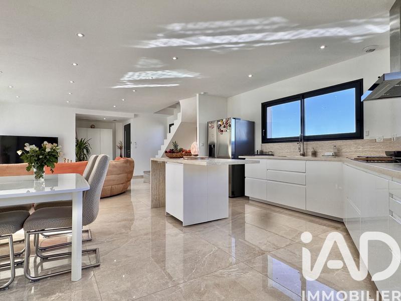 Maison - 148 m² - 5 pièces