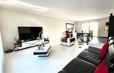 Maison - 340 m² - 7 pièces