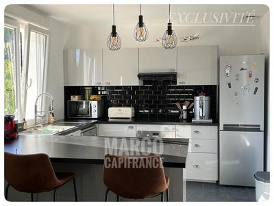 Appartement - 101 m² - 5 pièces