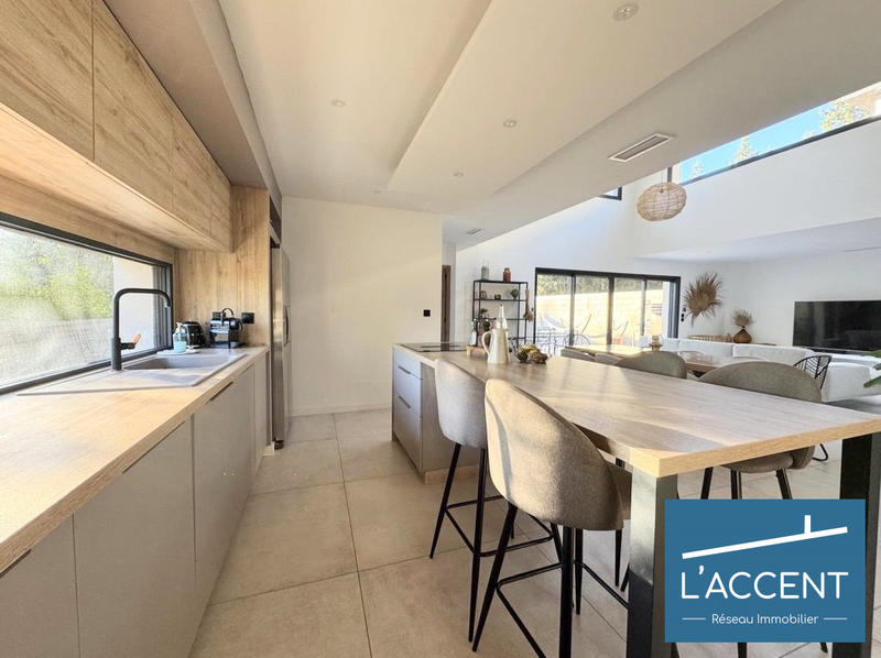 Maison - 130 m² - 4 pièces