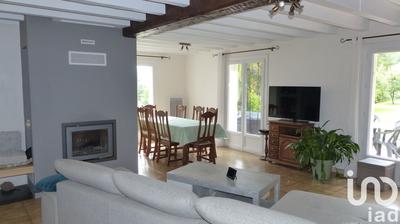 Maison - 135 m² - 6 pièces