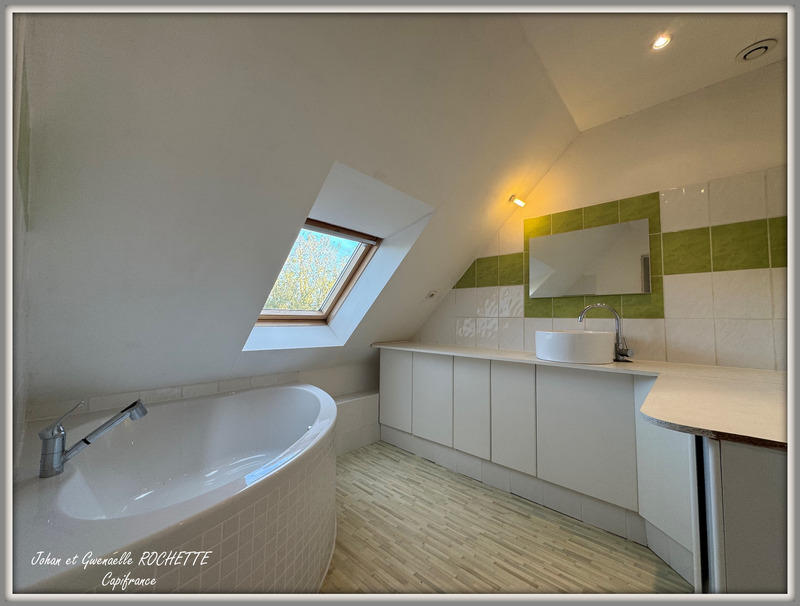 Maison - 147 m² - 8 pièces