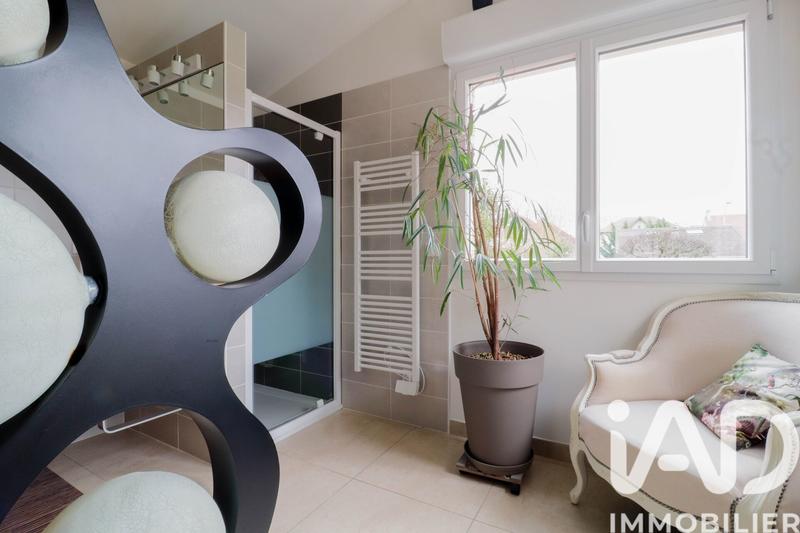 Maison - 92 m² - 4 pièces