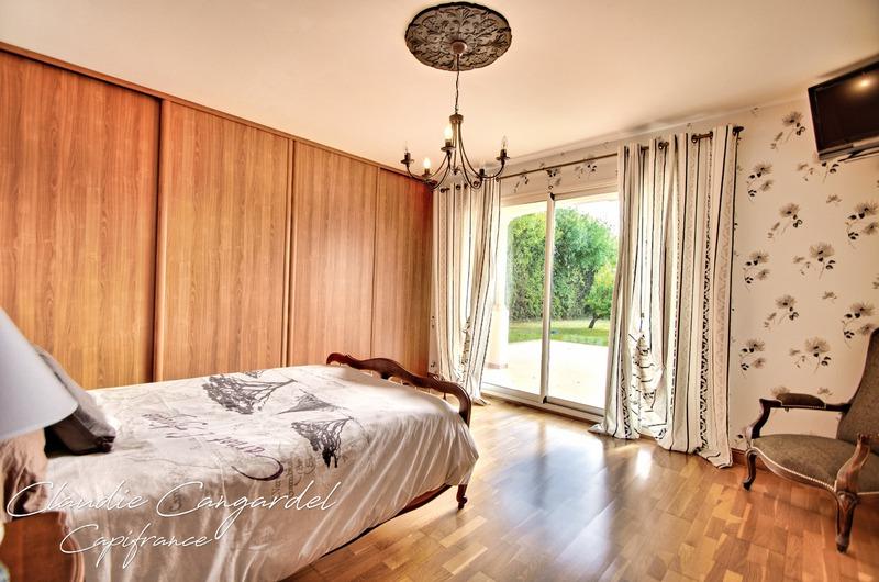 Maison - 257 m² - 8 pièces