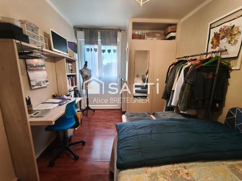 Appartement - 85 m² - 5 pièces