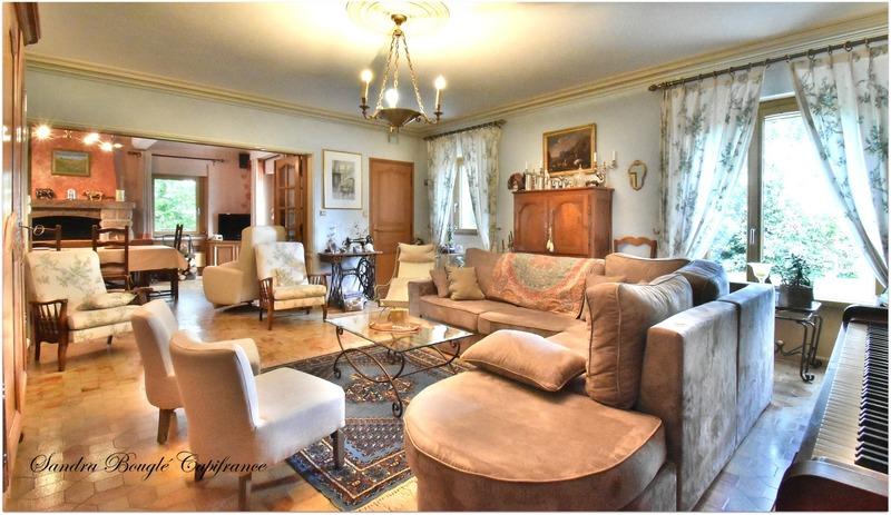 Propriété - 273 m² - 12 pièces