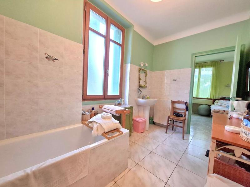 Maison - 170 m² - 5 pièces