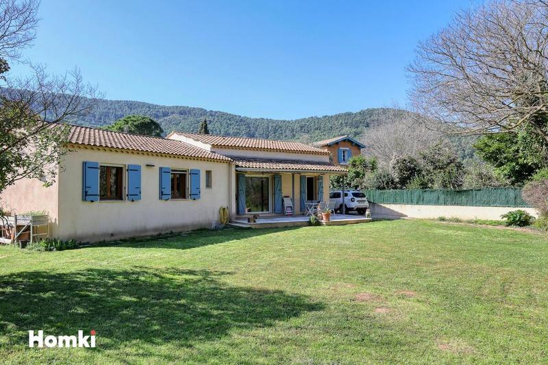 Maison - 138 m² - 5 pièces