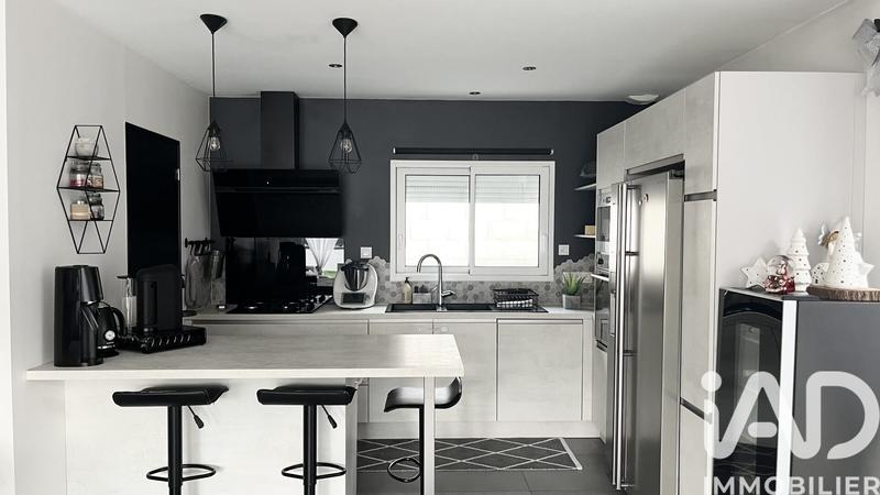 Maison - 96 m² - 5 pièces