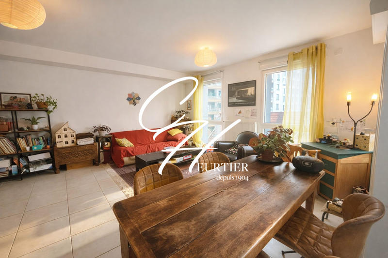 Appartement - 85 m² - 4 pièces