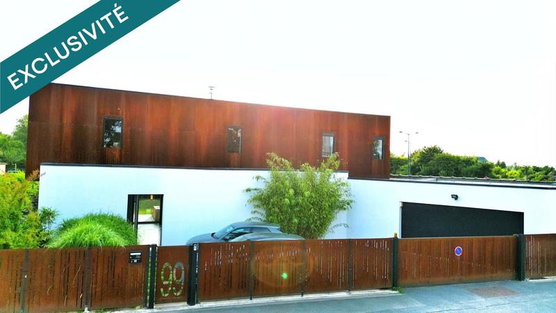 Maison - 210 m² - 5 pièces