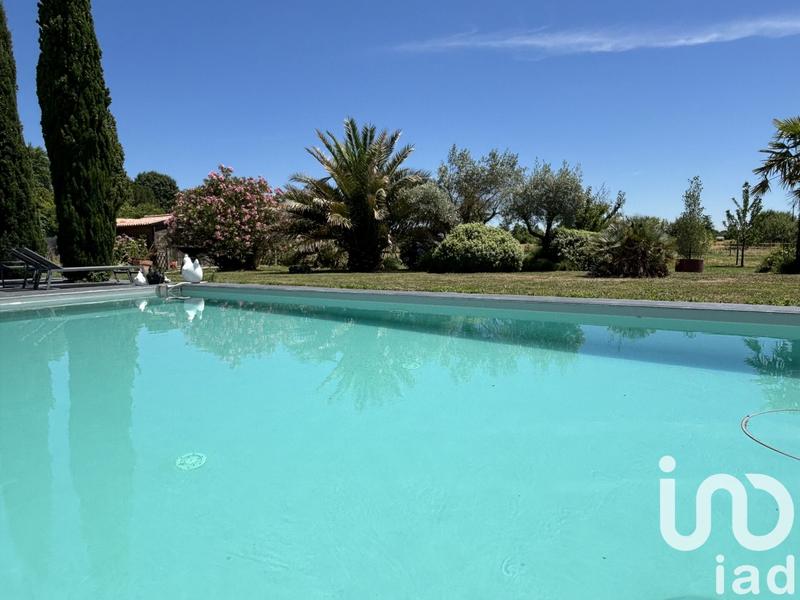 Maison - 250 m² - 8 pièces