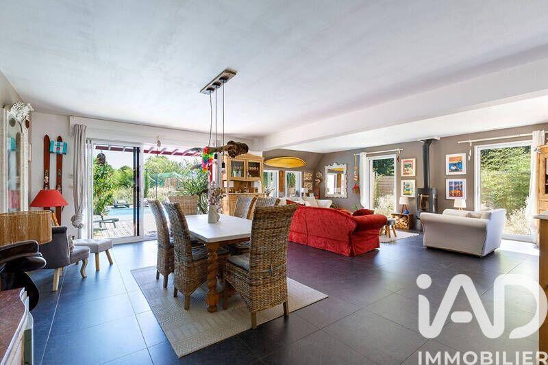 Maison - 193 m² - 6 pièces