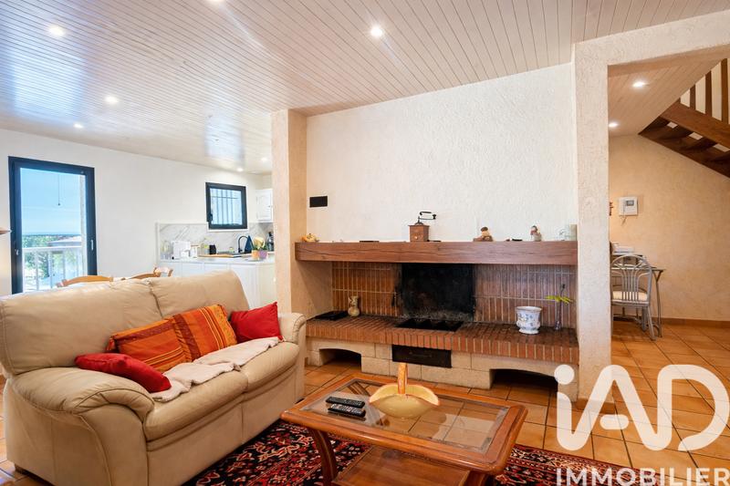 Maison - 260 m² - 7 pièces