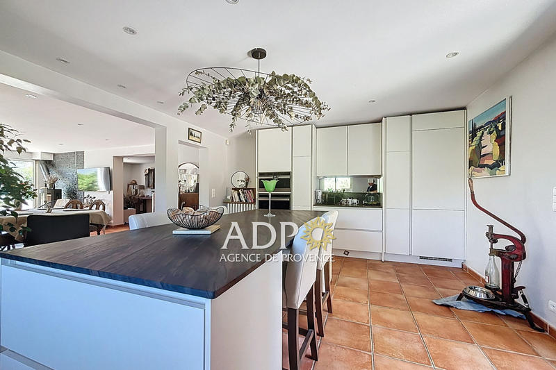 Maison - 150 m² - 4 pièces