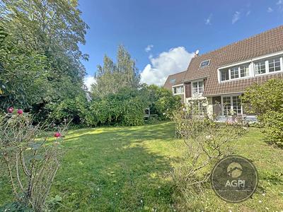 Maison - 148 m² - 8 pièces