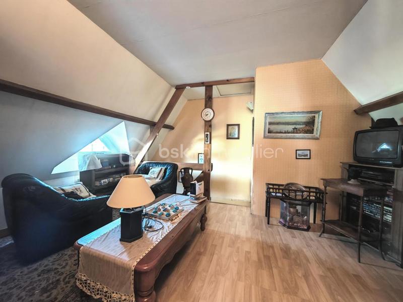 Maison traditionnelle - 187 m² - 7 pièces