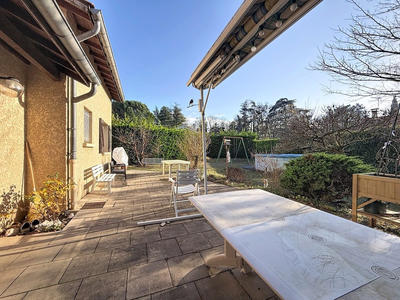 Maison traditionnelle - 122 m² - 6 pièces