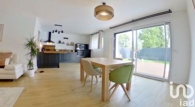 Maison - 96 m² - 5 pièces