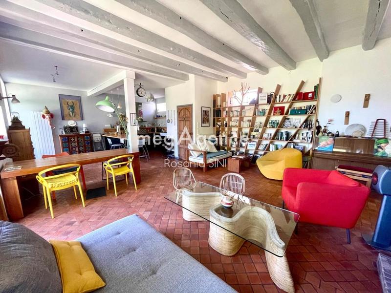 Maison - 120 m² - 7 pièces