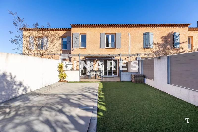 Maison - 92 m² - 4 pièces