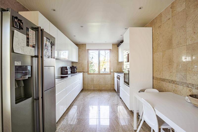 Villa - 192 m² - 6 pièces