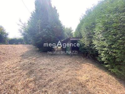 Terrain constructible - 800 m²